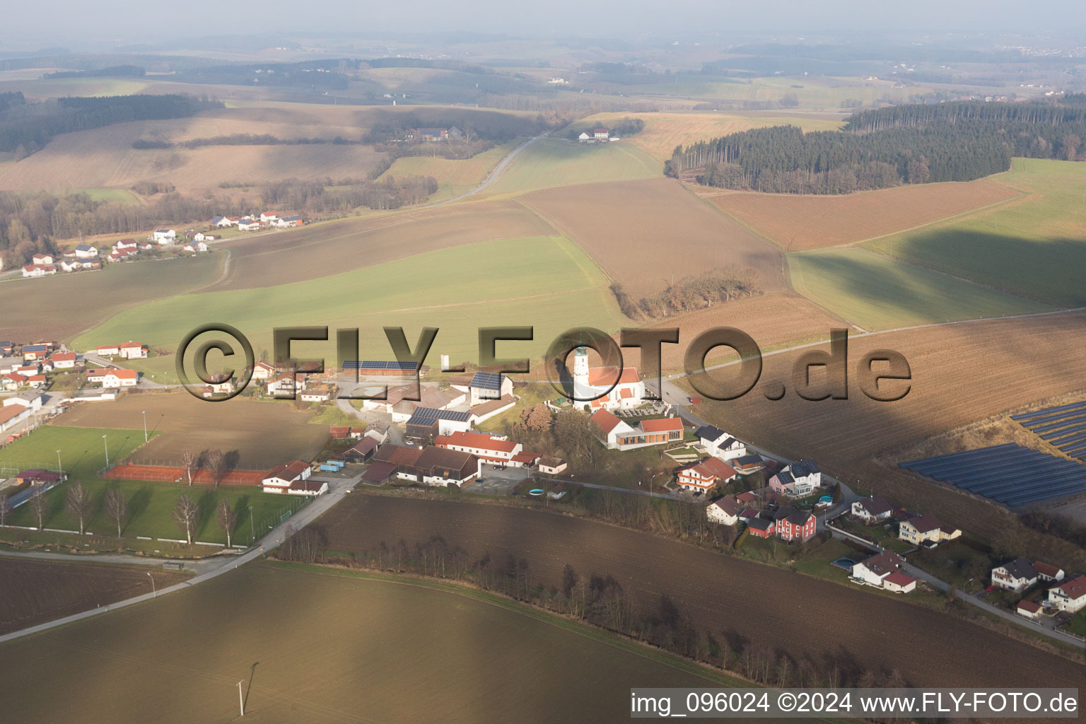 Vue aérienne de Ruhstorf an der Rott dans le département Bavière, Allemagne