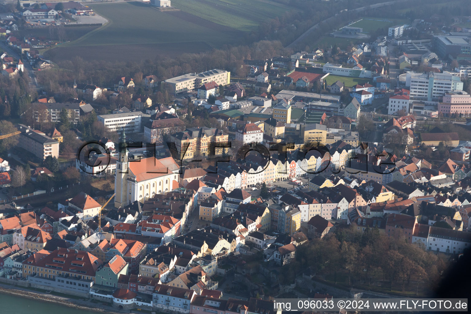 Vue aérienne de Schärding dans le département Haute-Autriche, L'Autriche