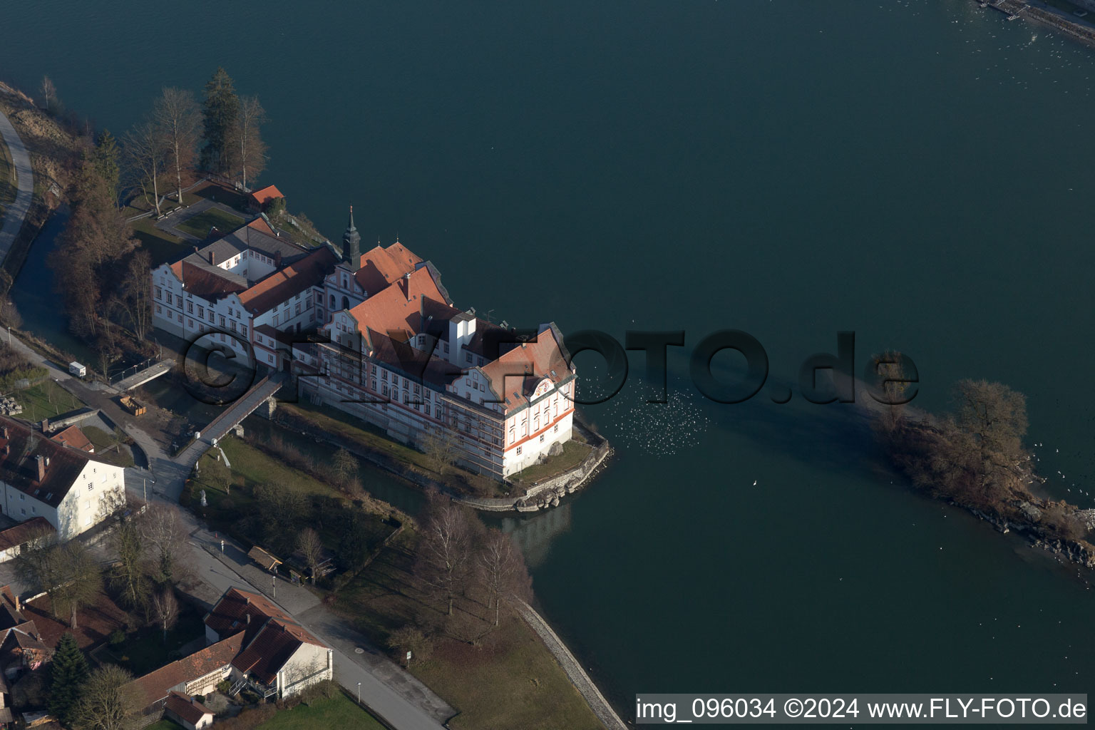 Photographie aérienne de Neuhaus am Inn dans le département Bavière, Allemagne