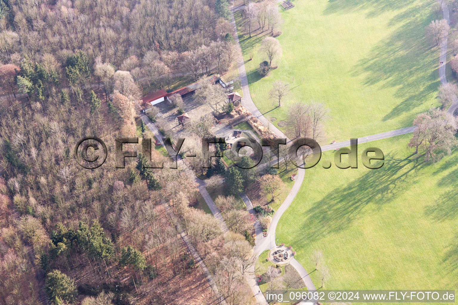 Vue d'oiseau de Bad Füssing dans le département Bavière, Allemagne