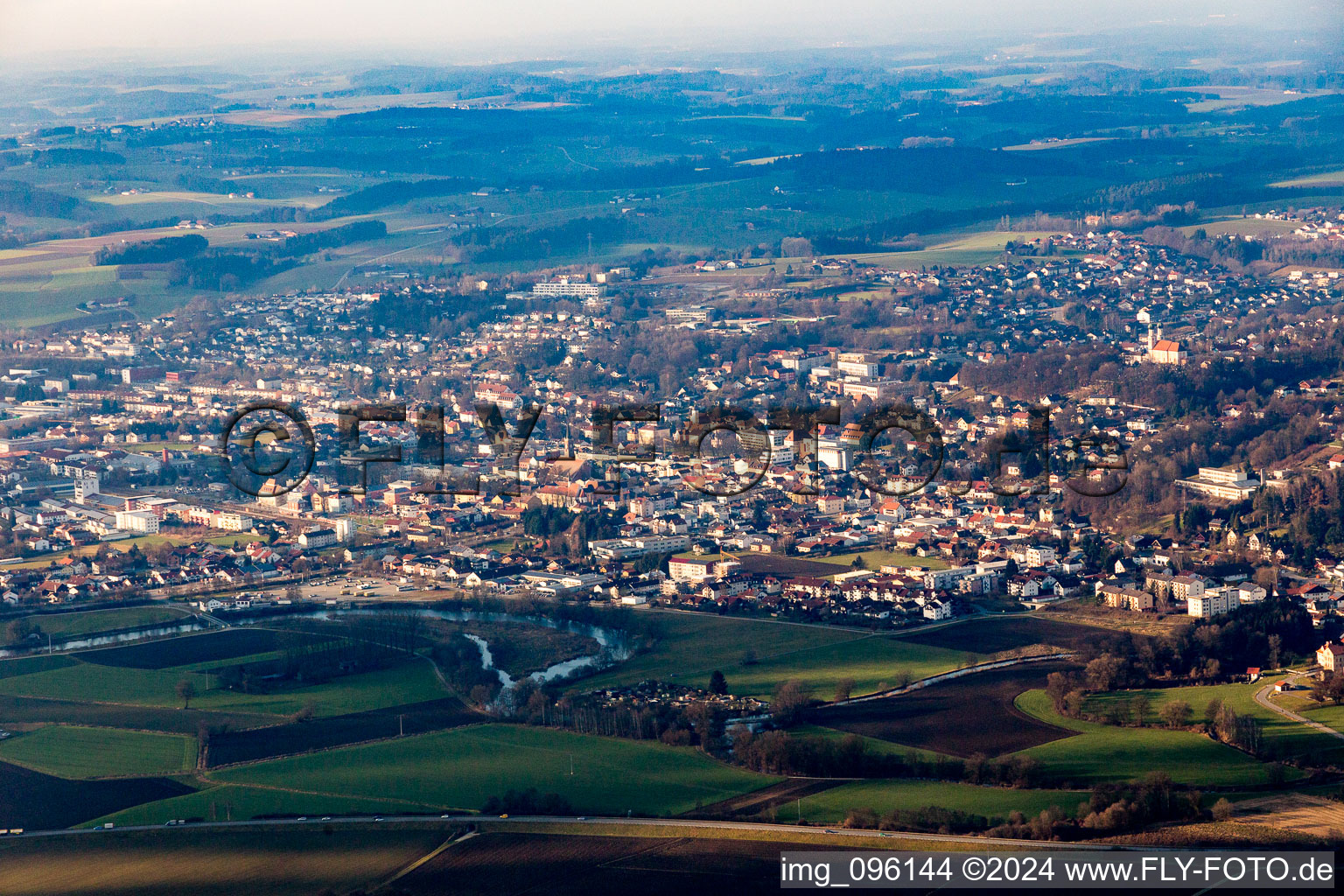 Vue d'oiseau de Pfarrkirchen dans le département Bavière, Allemagne