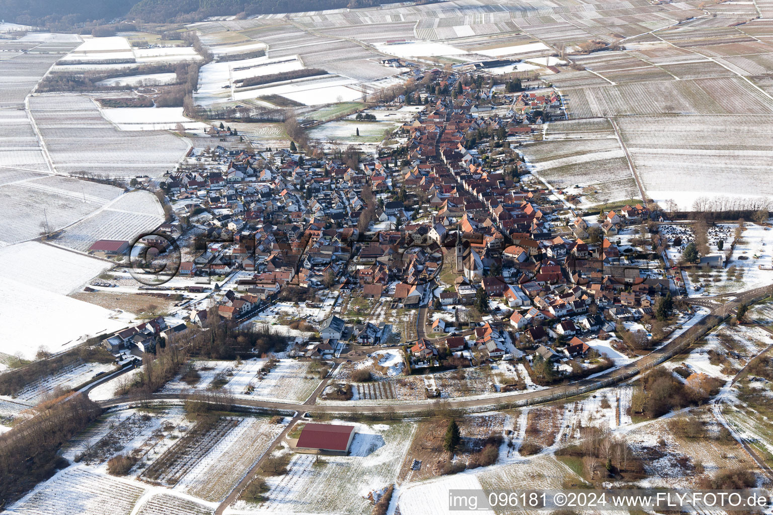 Göcklingen dans le département Rhénanie-Palatinat, Allemagne vue d'en haut