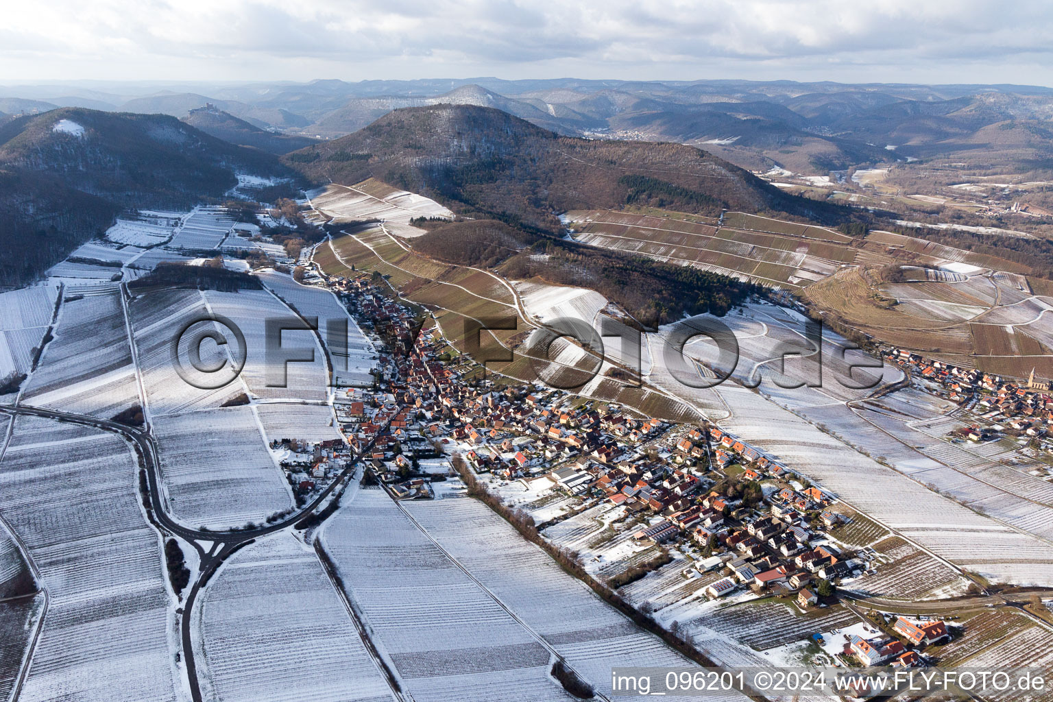 Vue oblique de Ranschbach dans le département Rhénanie-Palatinat, Allemagne