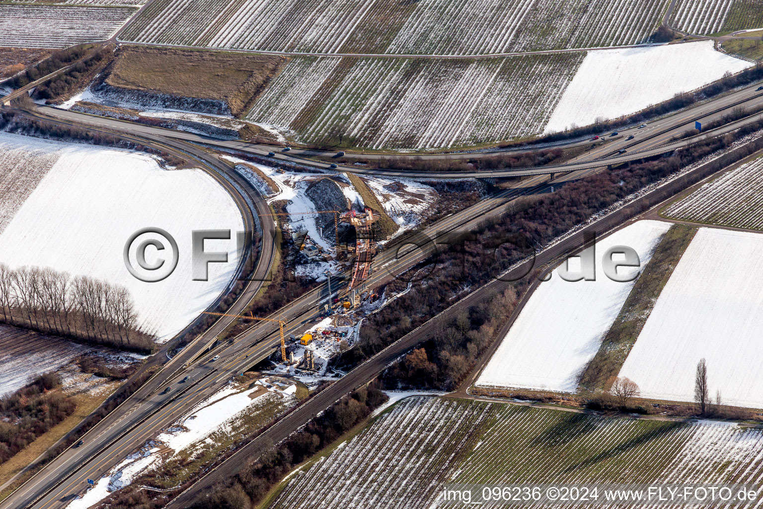 Vue aérienne de Les hivers enneigés à le quartier Dammheim in Landau in der Pfalz dans le département Rhénanie-Palatinat, Allemagne