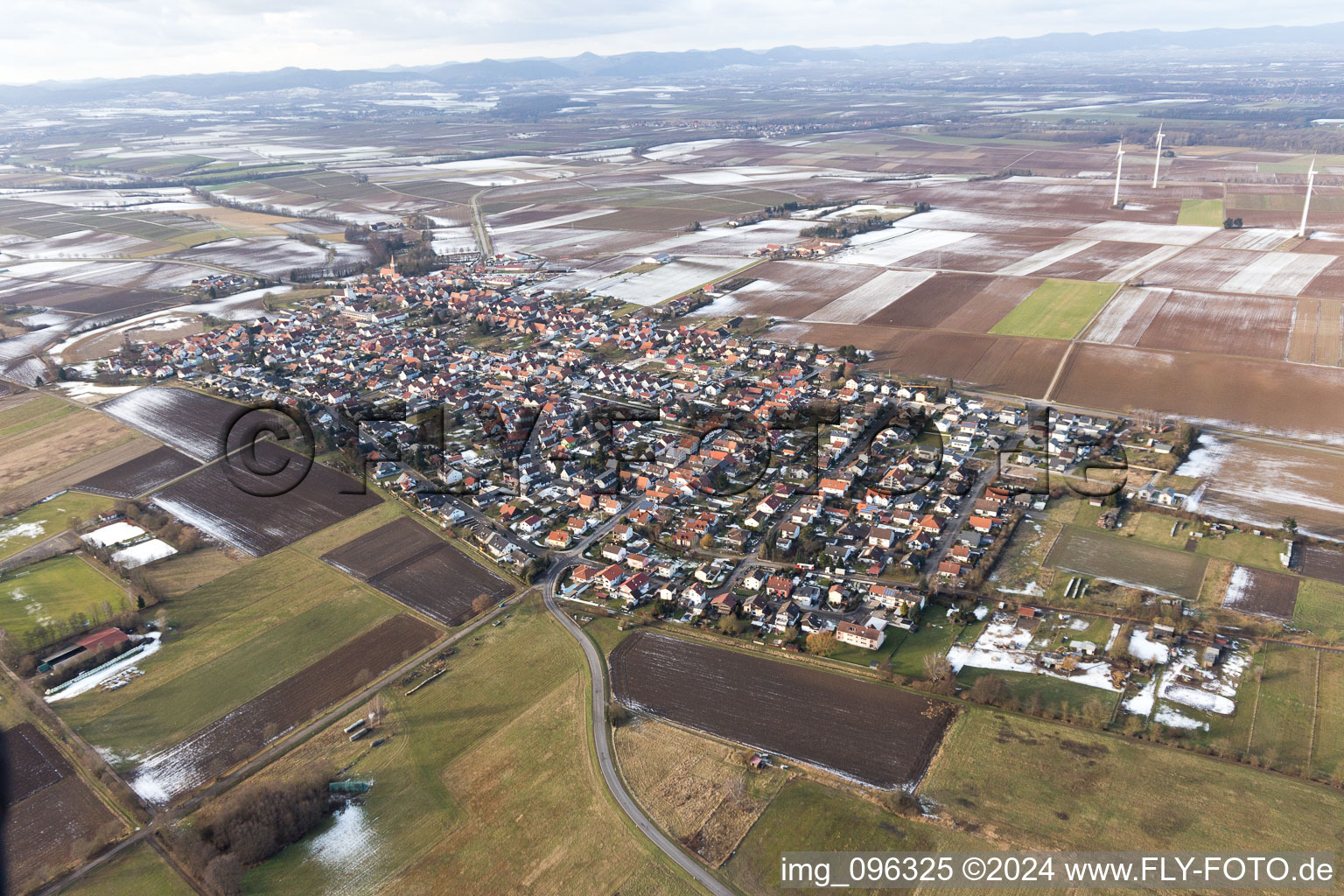 Minfeld dans le département Rhénanie-Palatinat, Allemagne vue d'en haut