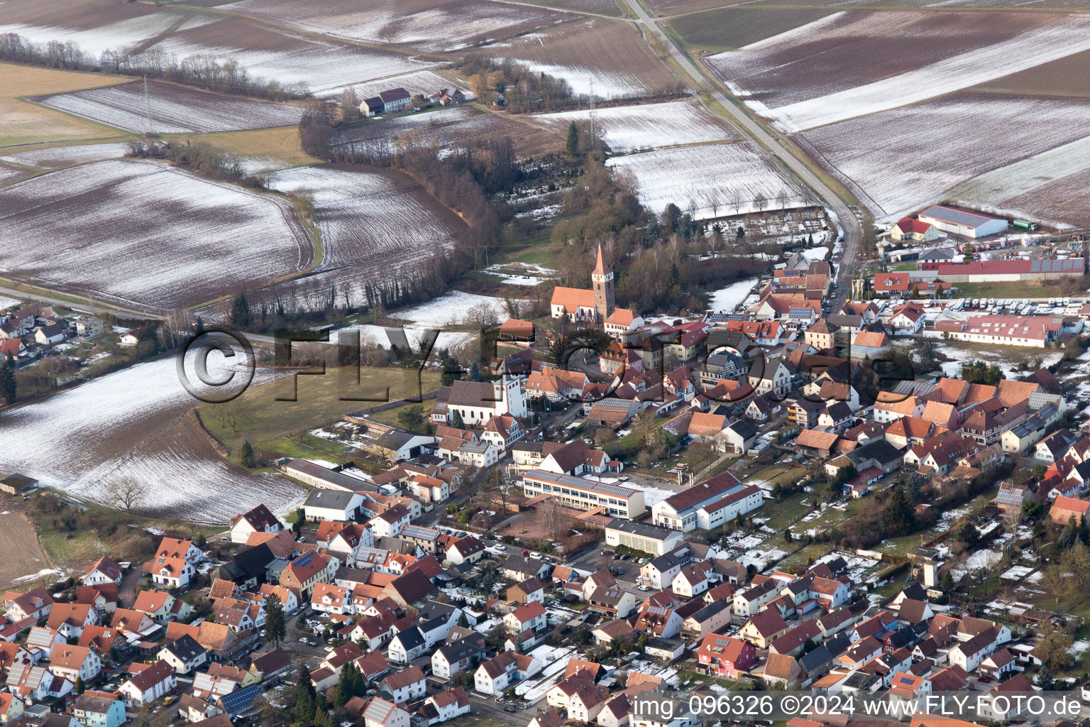 Minfeld dans le département Rhénanie-Palatinat, Allemagne depuis l'avion