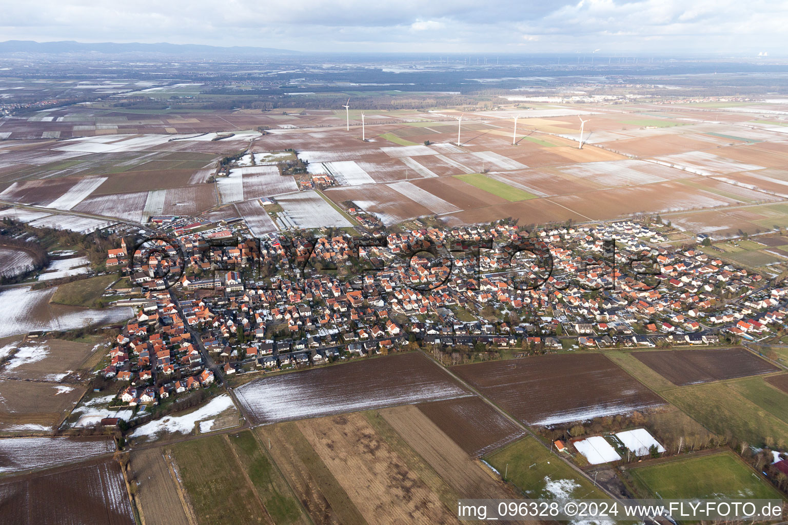 Vue d'oiseau de Minfeld dans le département Rhénanie-Palatinat, Allemagne