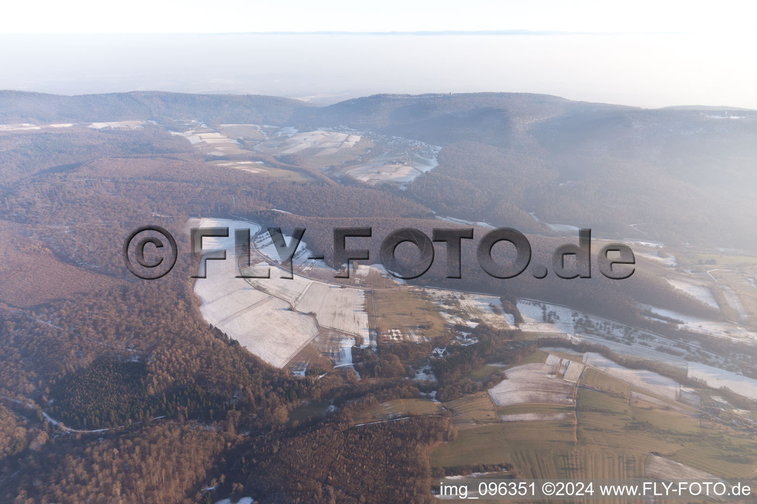 Vue aérienne de Wingen dans le département Bas Rhin, France