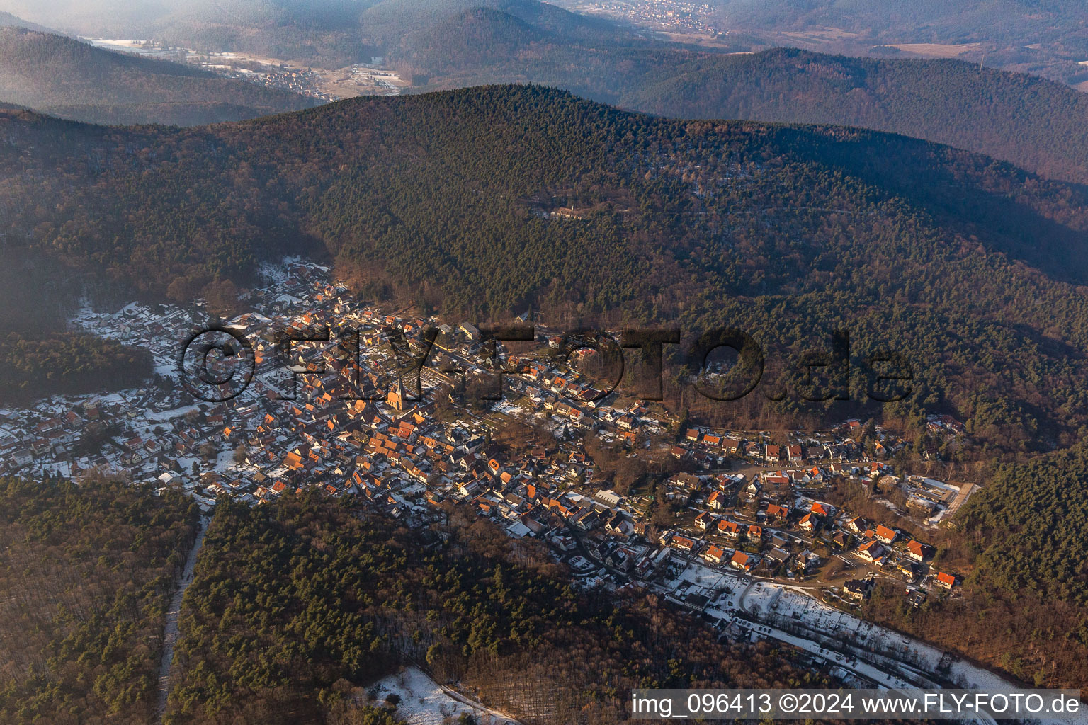 Image drone de Dörrenbach dans le département Rhénanie-Palatinat, Allemagne