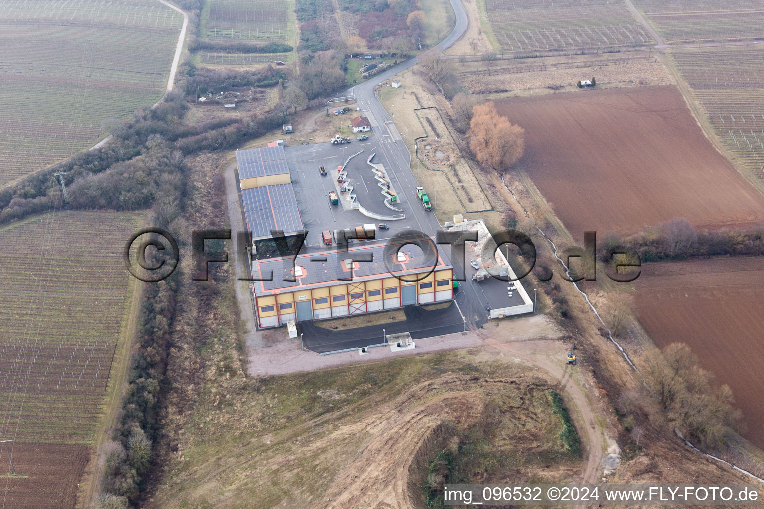 Vue aérienne de Centre de recyclage à Knöringen dans le département Rhénanie-Palatinat, Allemagne