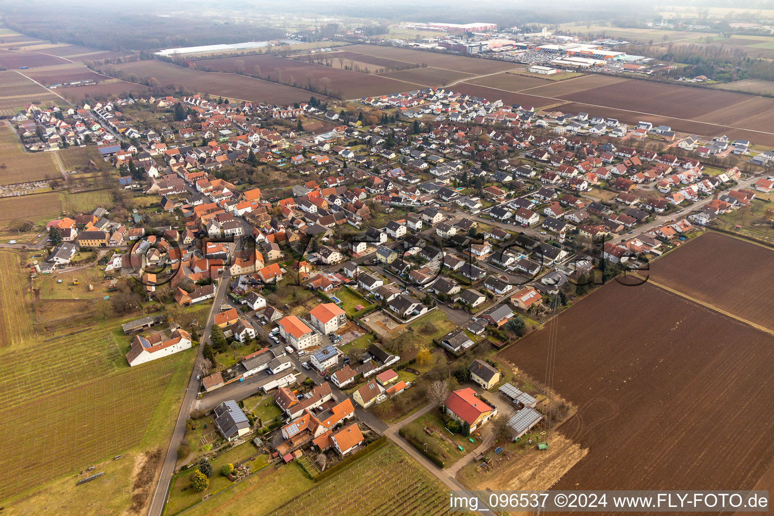 Vue aérienne de Du nord-est à Bornheim dans le département Rhénanie-Palatinat, Allemagne