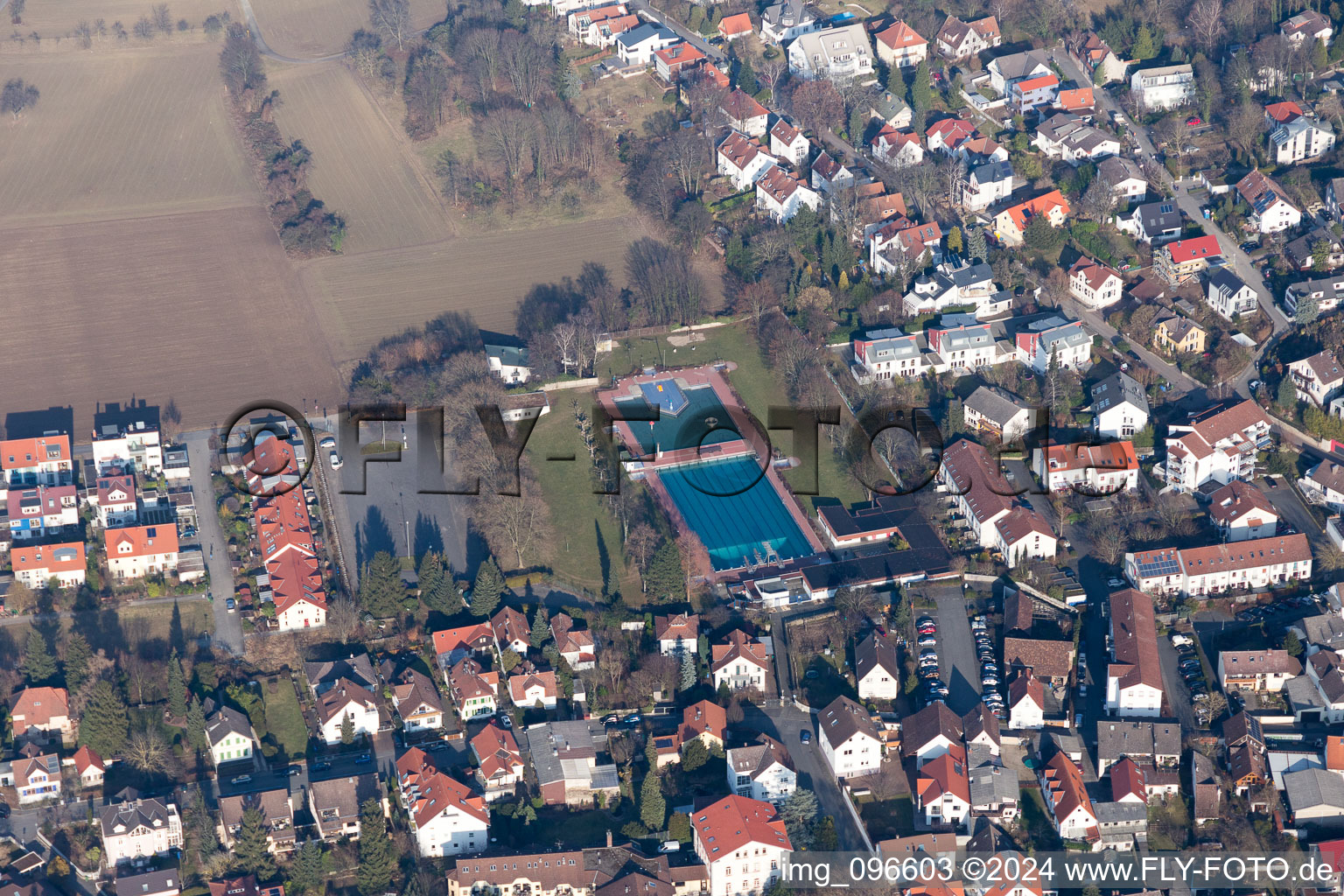 Vue oblique de Quartier Jugenheim an der Bergstrasse in Seeheim-Jugenheim dans le département Hesse, Allemagne