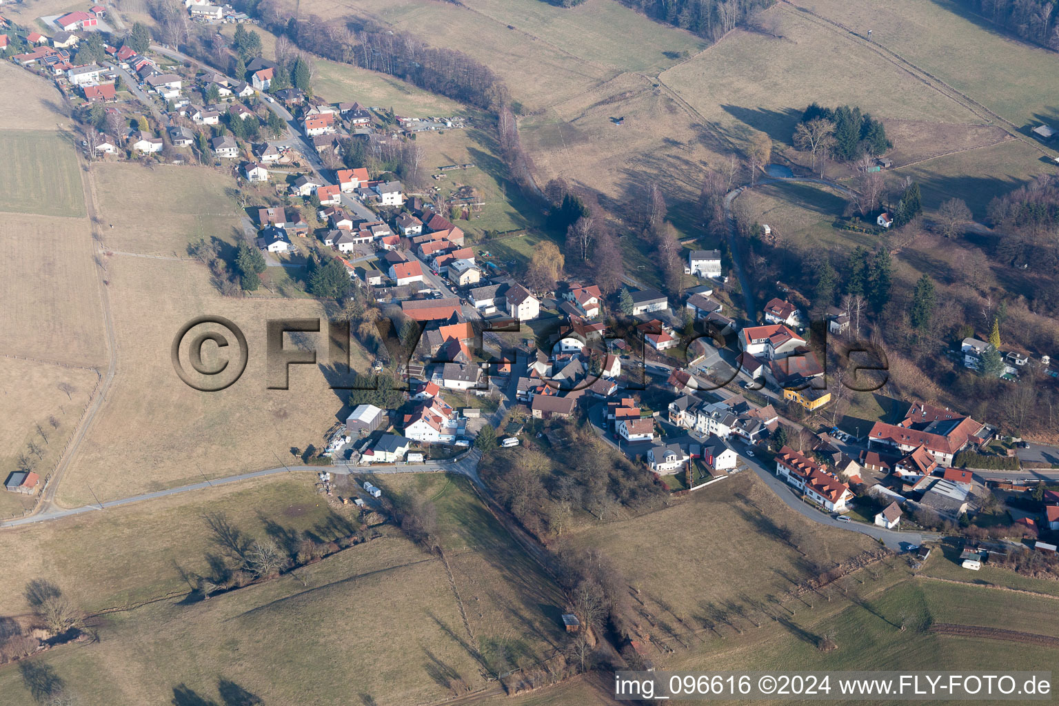 Vue aérienne de Allertshofen dans le département Hesse, Allemagne