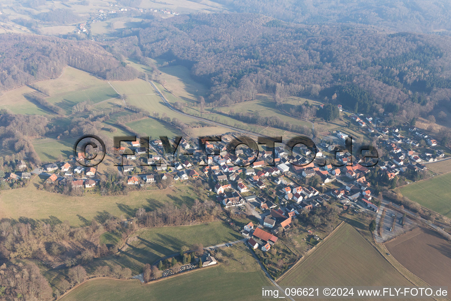 Vue aérienne de Quartier Lützelbach in Modautal dans le département Hesse, Allemagne