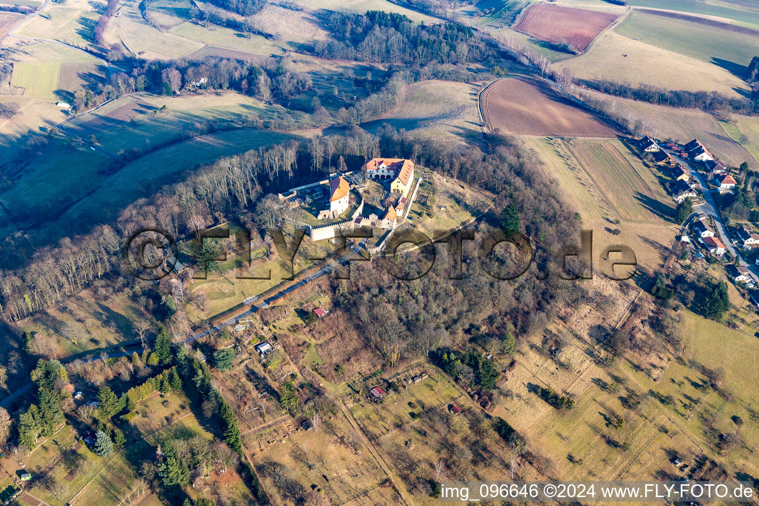 Vue aérienne de Reichelsheim dans le département Hesse, Allemagne