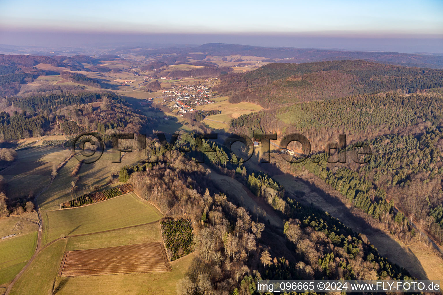 Vue aérienne de Du sud à le quartier Weschnitz in Fürth dans le département Hesse, Allemagne