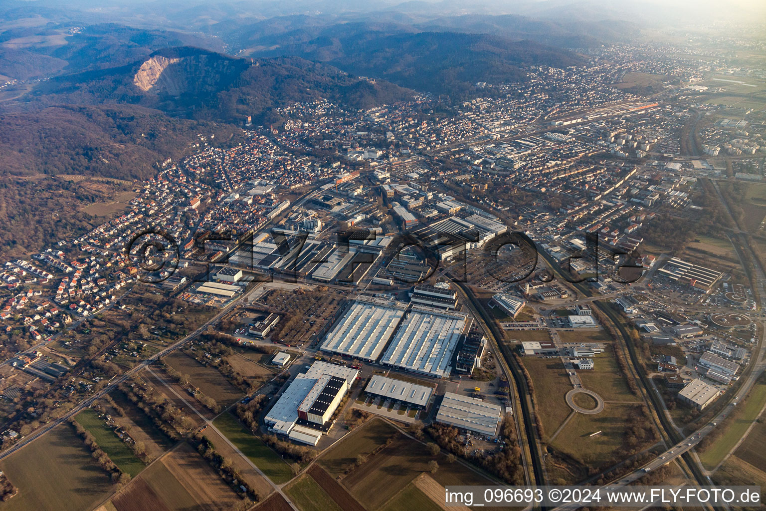 Vue oblique de Weinheim dans le département Bade-Wurtemberg, Allemagne