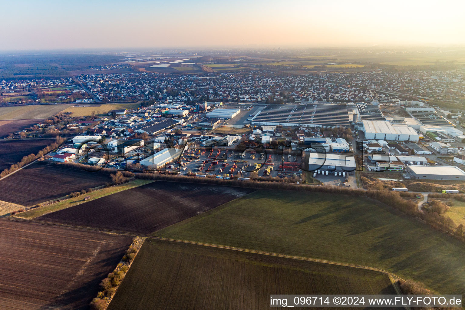 Vue aérienne de Zone industrielle du nord à Bürstadt dans le département Hesse, Allemagne