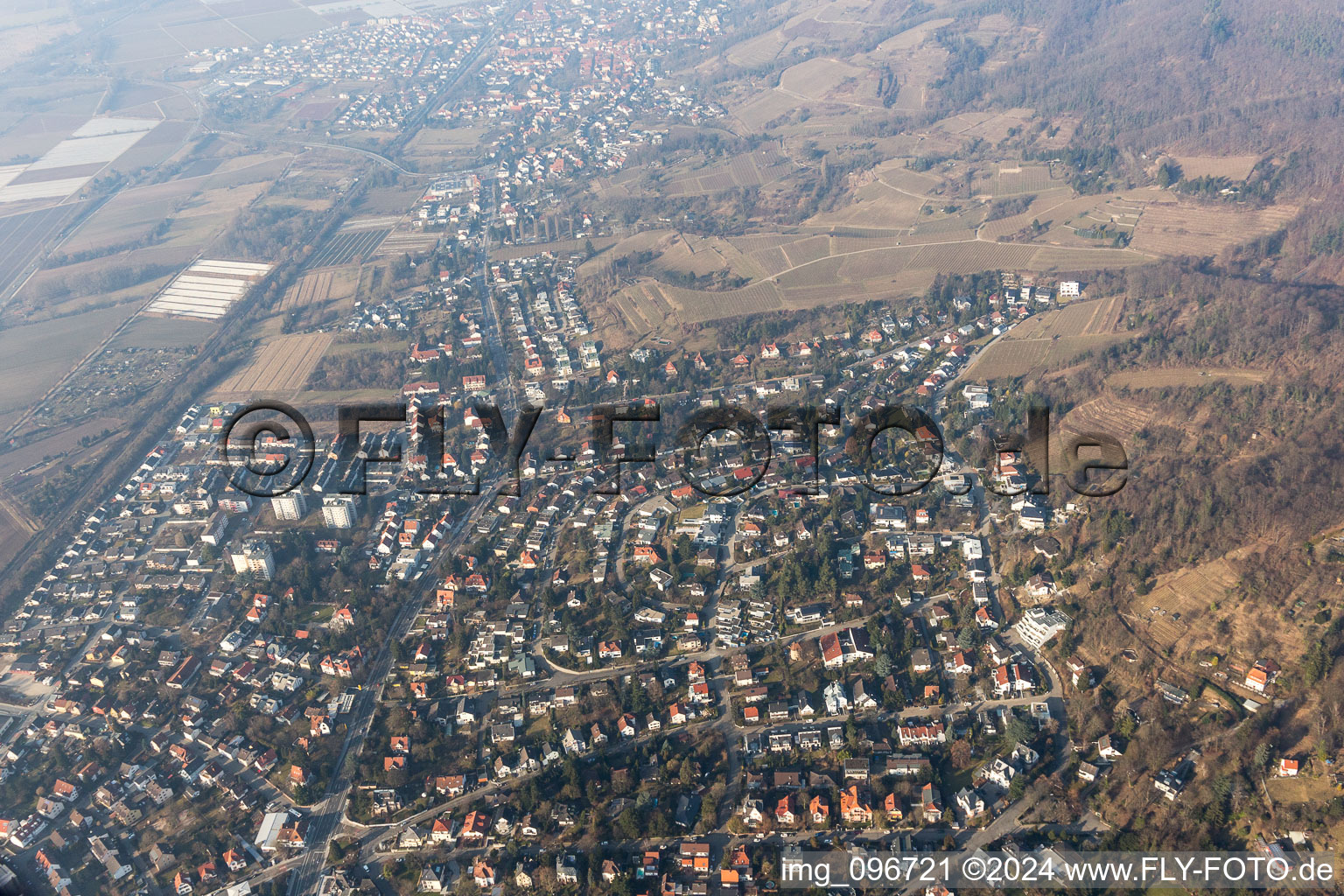 Quartier Auerbach in Bensheim dans le département Hesse, Allemagne depuis l'avion