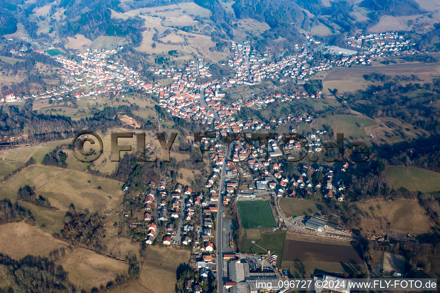 Vue aérienne de Lautertal dans le département Hesse, Allemagne