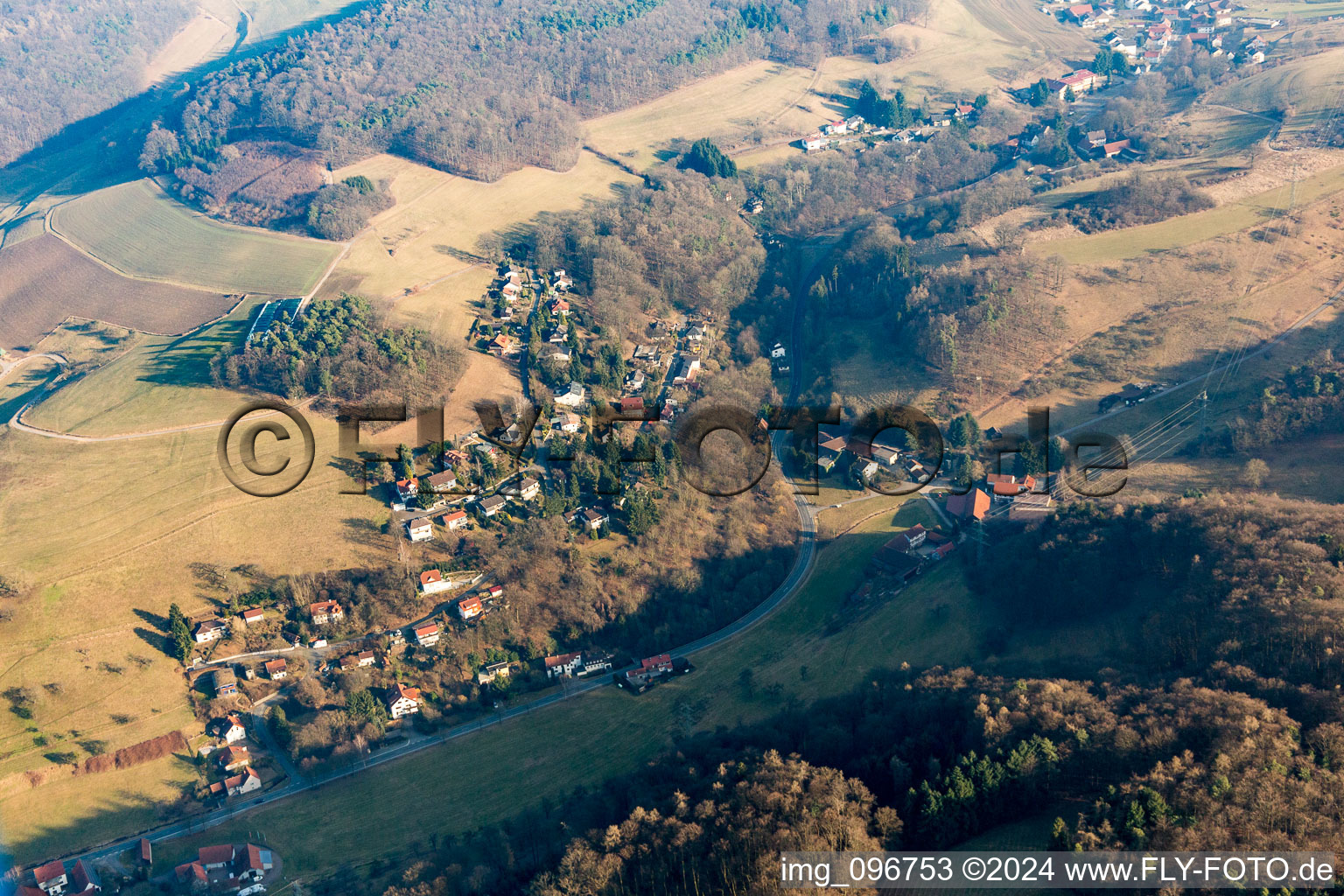 Vue aérienne de Ober-Kainsbach à Reichelsheim dans le département Hesse, Allemagne