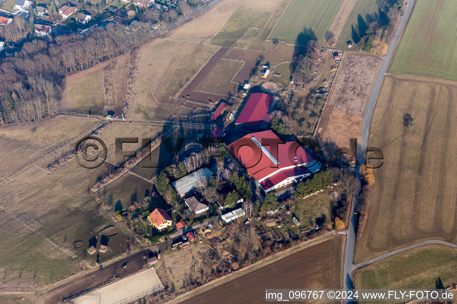 Vue aérienne de Centre de séminaire Hof Herrenberg eV à le quartier Kirchbrombach in Brombachtal dans le département Hesse, Allemagne