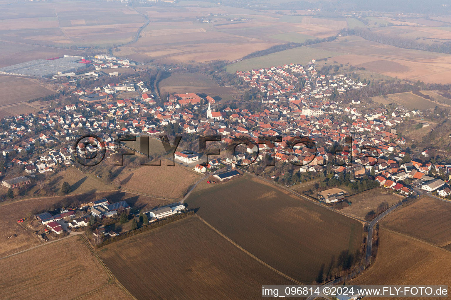 Vue aérienne de Otzberg dans le département Hesse, Allemagne