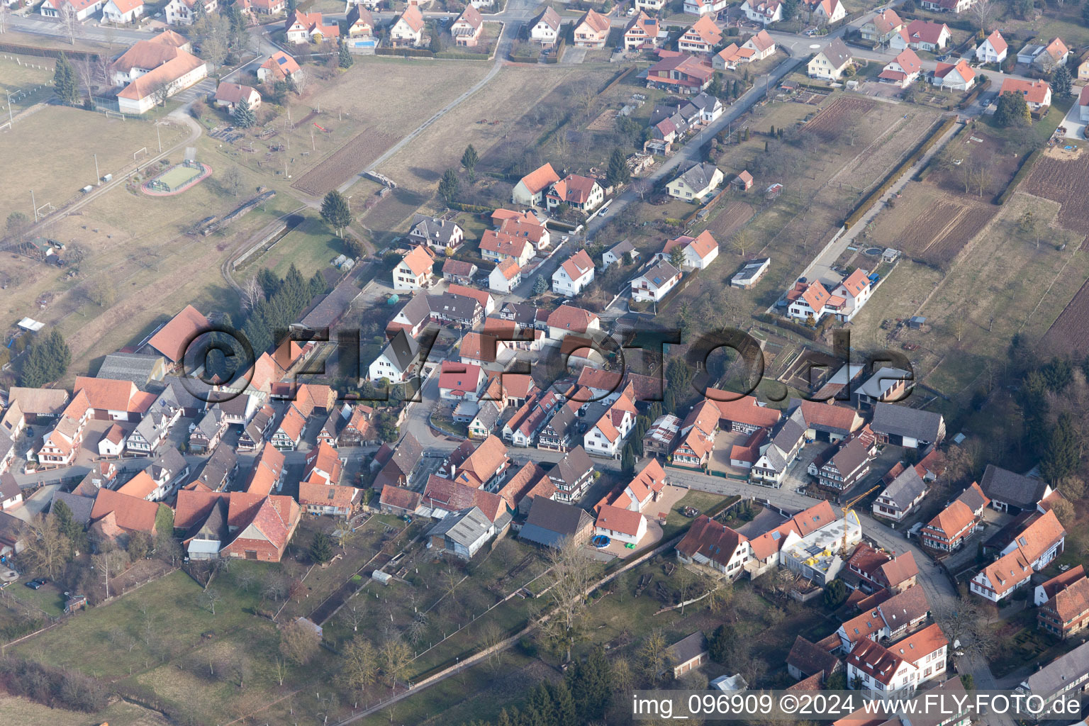 Enregistrement par drone de Seebach dans le département Bas Rhin, France