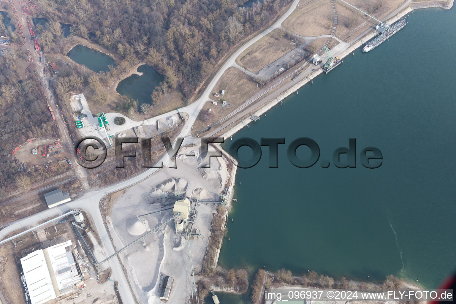 Lauterbourg dans le département Bas Rhin, France vu d'un drone