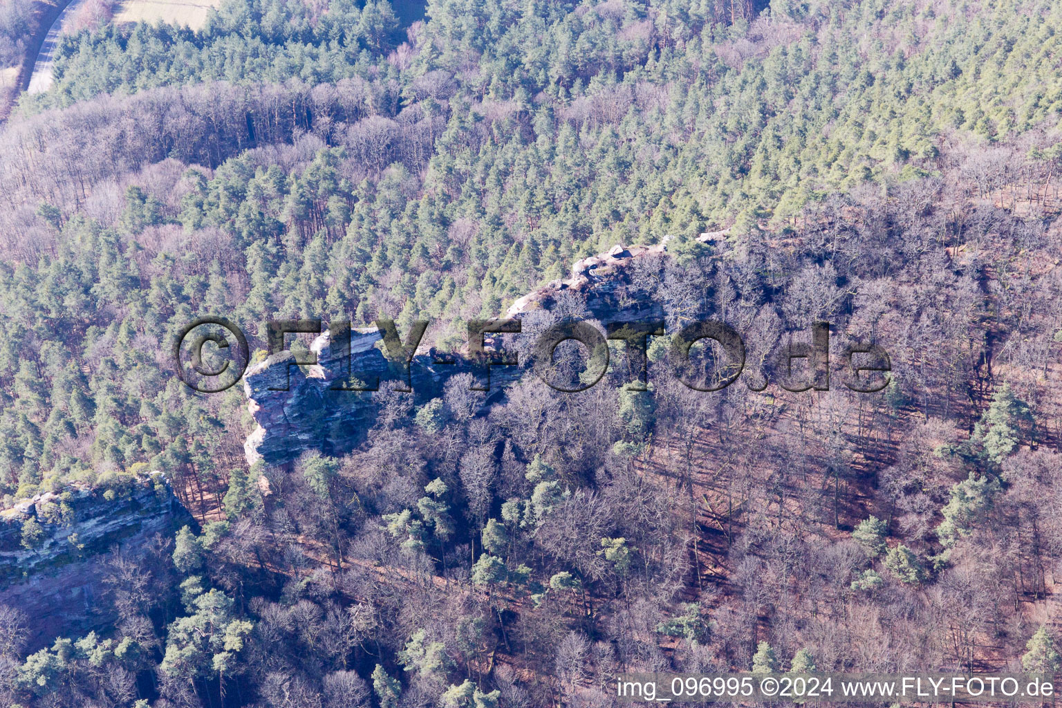 Wernersberg dans le département Rhénanie-Palatinat, Allemagne vue du ciel