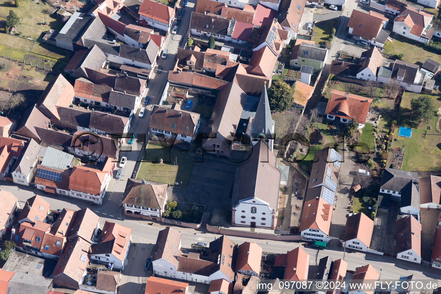 Venningen dans le département Rhénanie-Palatinat, Allemagne vue du ciel