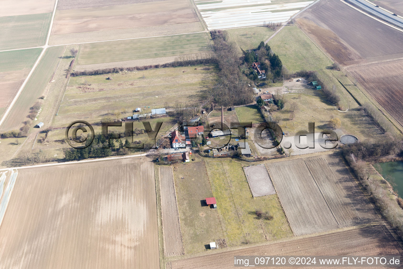 Vue oblique de Harthausen dans le département Rhénanie-Palatinat, Allemagne