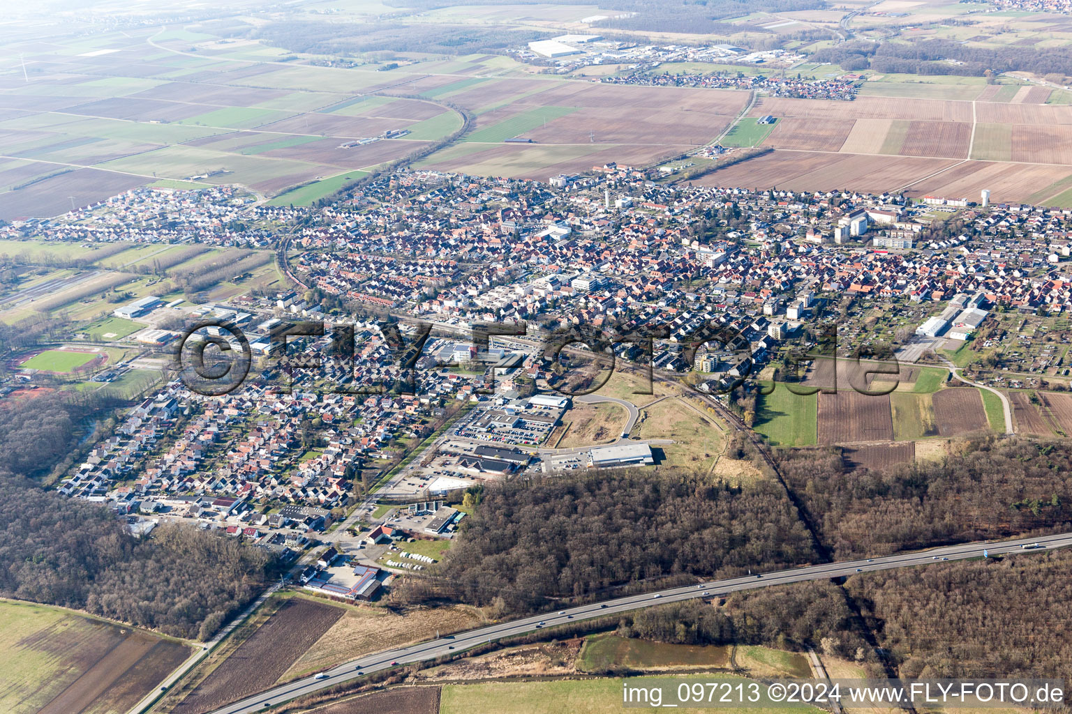 Kandel dans le département Rhénanie-Palatinat, Allemagne depuis l'avion