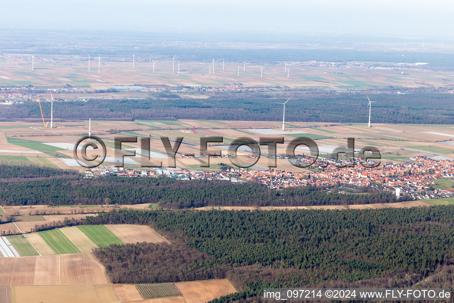 Vue d'oiseau de Kandel dans le département Rhénanie-Palatinat, Allemagne