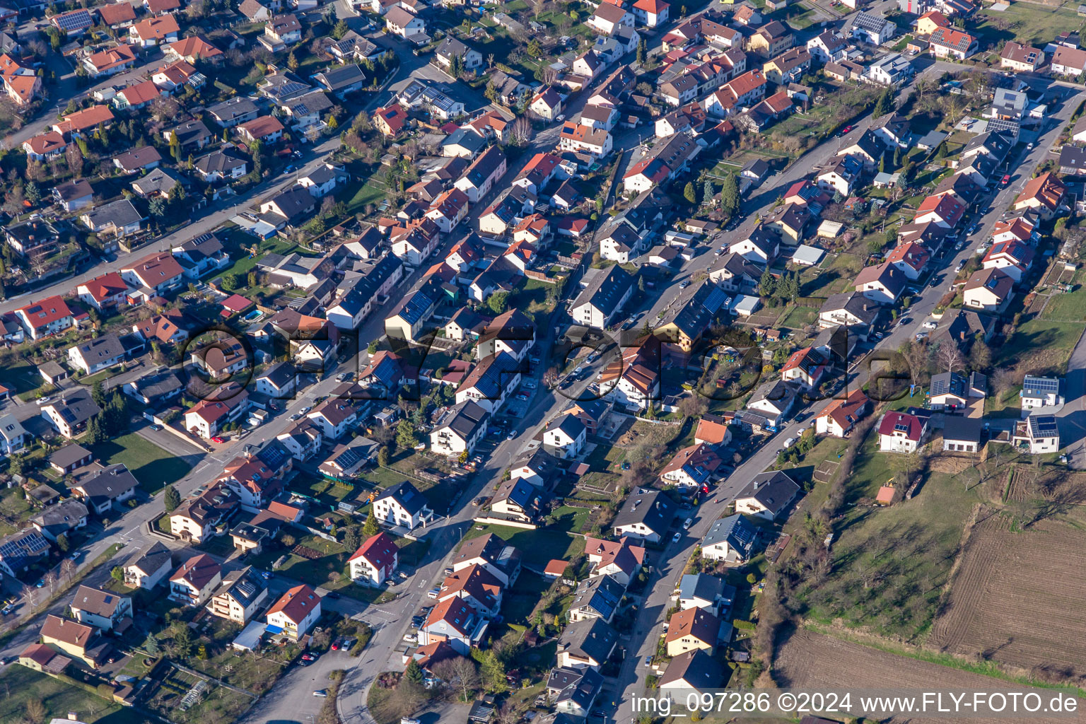 Vue oblique de Quartier Unteröwisheim in Kraichtal dans le département Bade-Wurtemberg, Allemagne