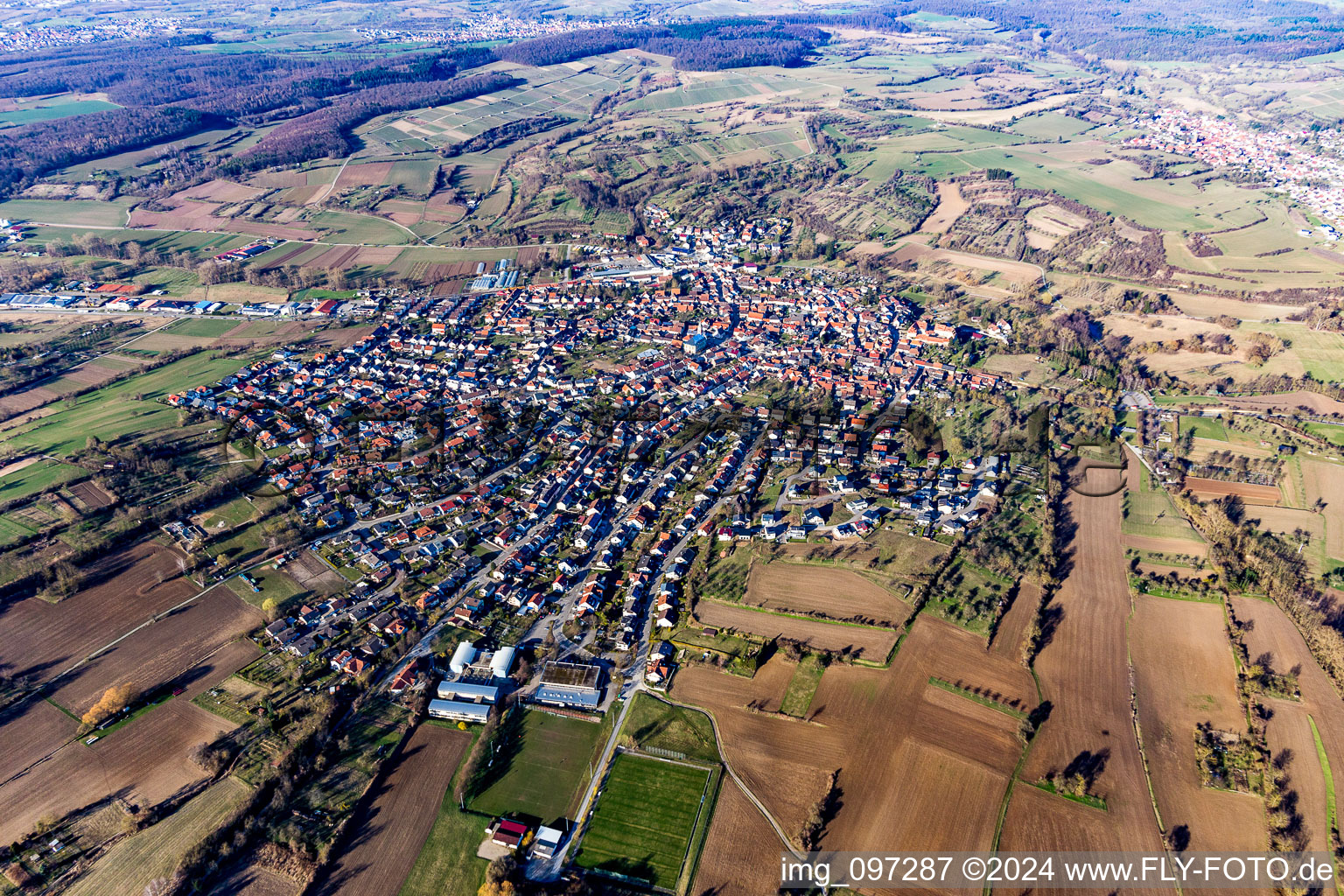 Quartier Unteröwisheim in Kraichtal dans le département Bade-Wurtemberg, Allemagne d'en haut