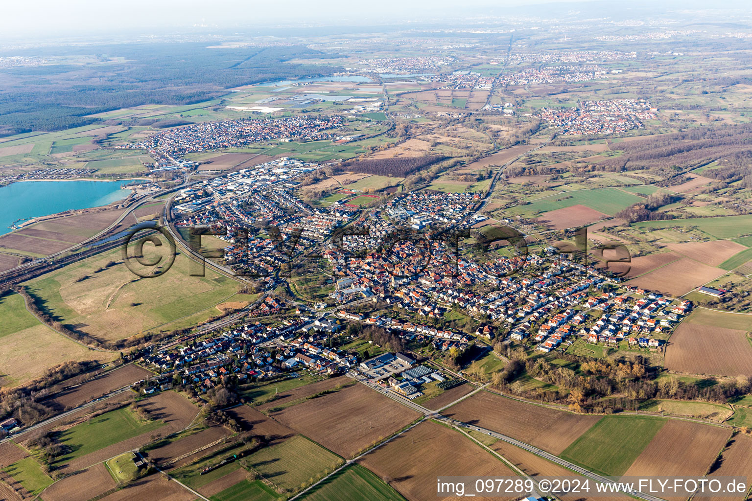 Vue aérienne de Quartier Ubstadt in Ubstadt-Weiher dans le département Bade-Wurtemberg, Allemagne