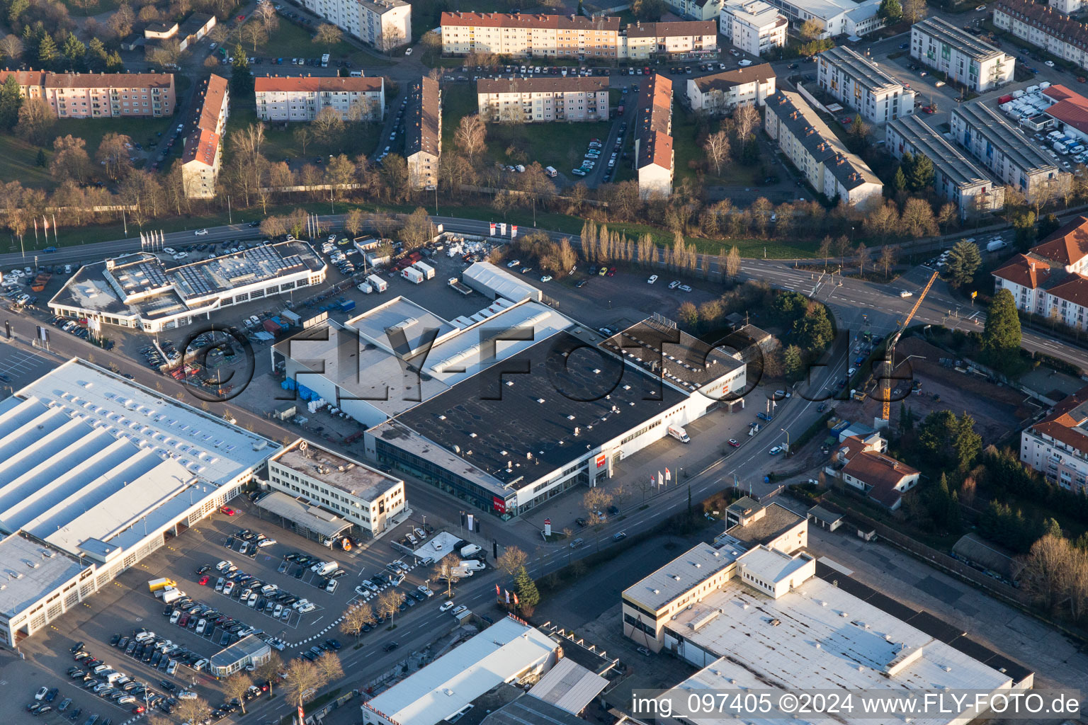 Zone industrielle du Nord à Landau in der Pfalz dans le département Rhénanie-Palatinat, Allemagne vu d'un drone