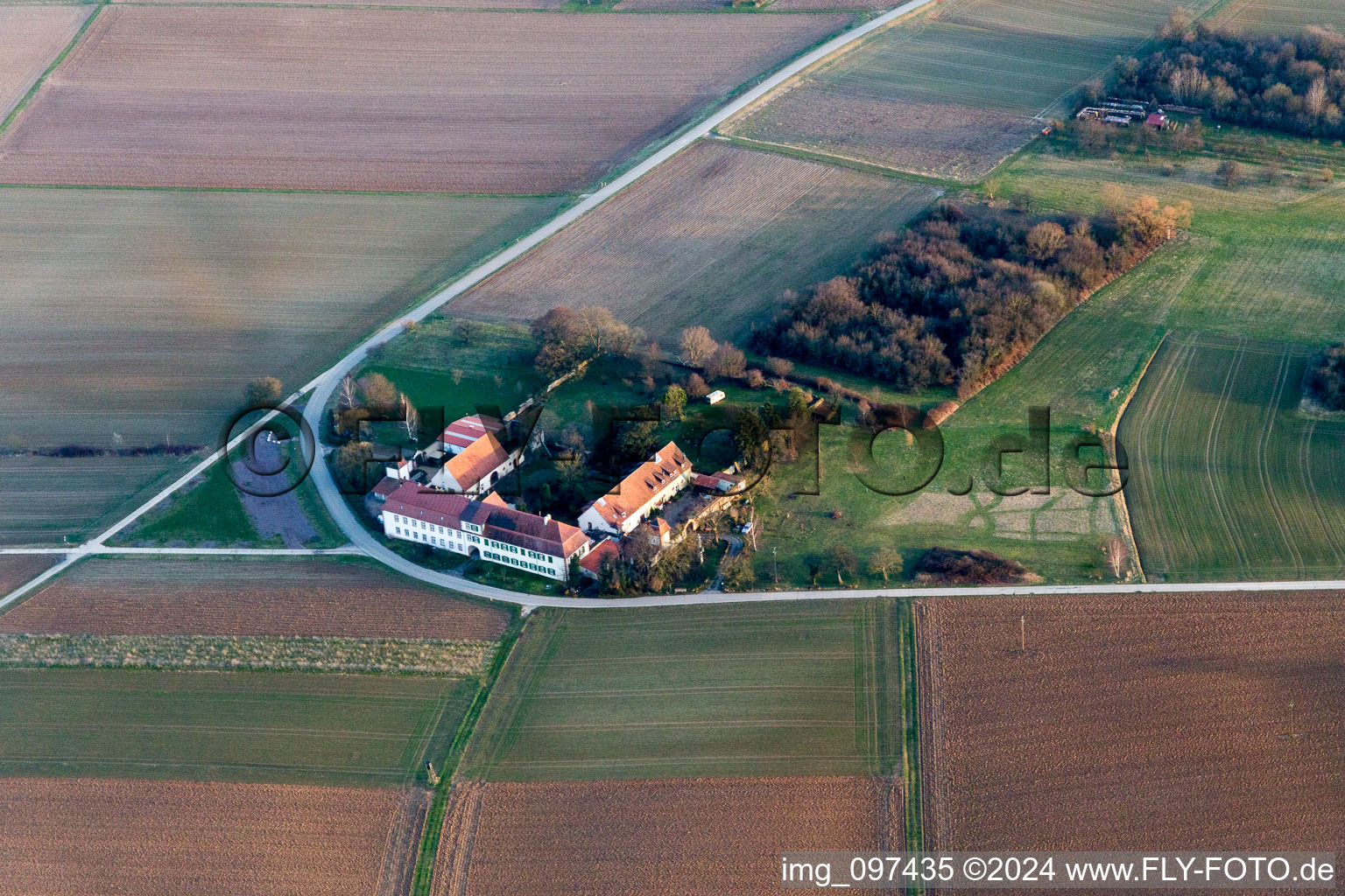 Oberotterbach dans le département Rhénanie-Palatinat, Allemagne vue d'en haut