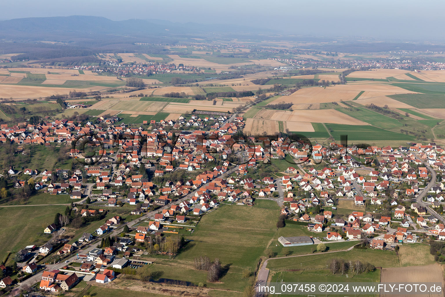 Vue aérienne de Surbourg dans le département Bas Rhin, France