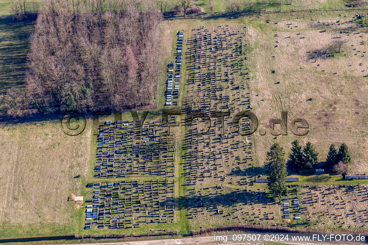 Vue oblique de Cimetière à Ettendorf dans le département Bas Rhin, France