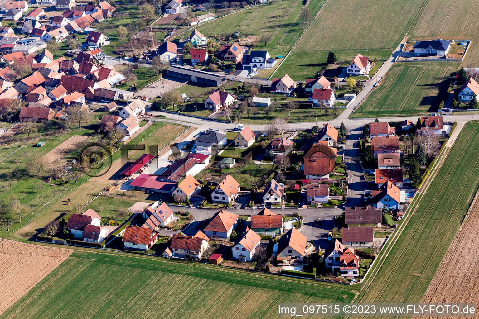 Vue aérienne de Ettendorf dans le département Bas Rhin, France