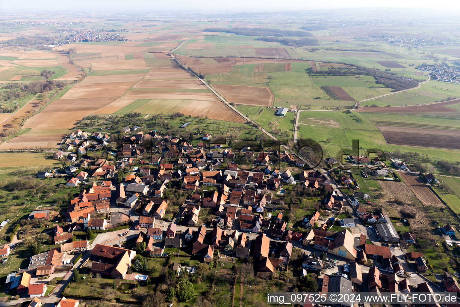 Enregistrement par drone de Ettendorf dans le département Bas Rhin, France