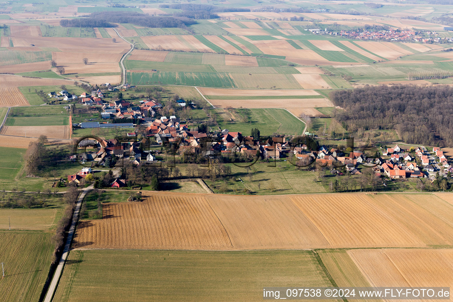 Vue aérienne de Geiswiller dans le département Bas Rhin, France