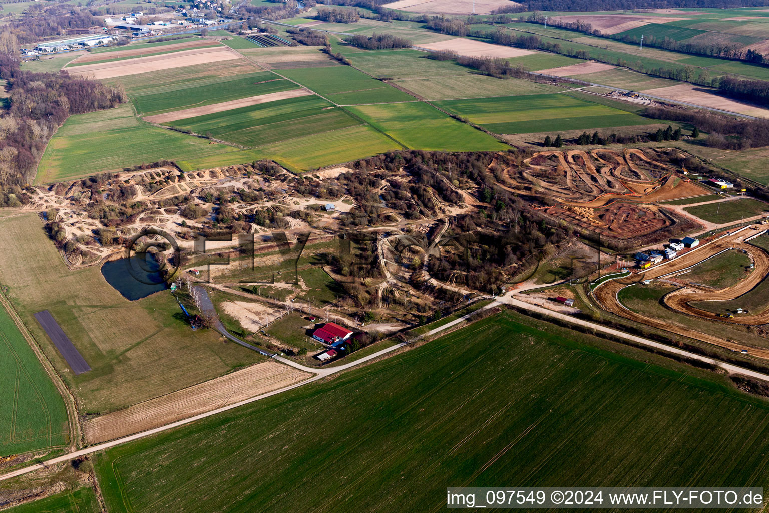 Vue aérienne de Steinbourg dans le département Bas Rhin, France