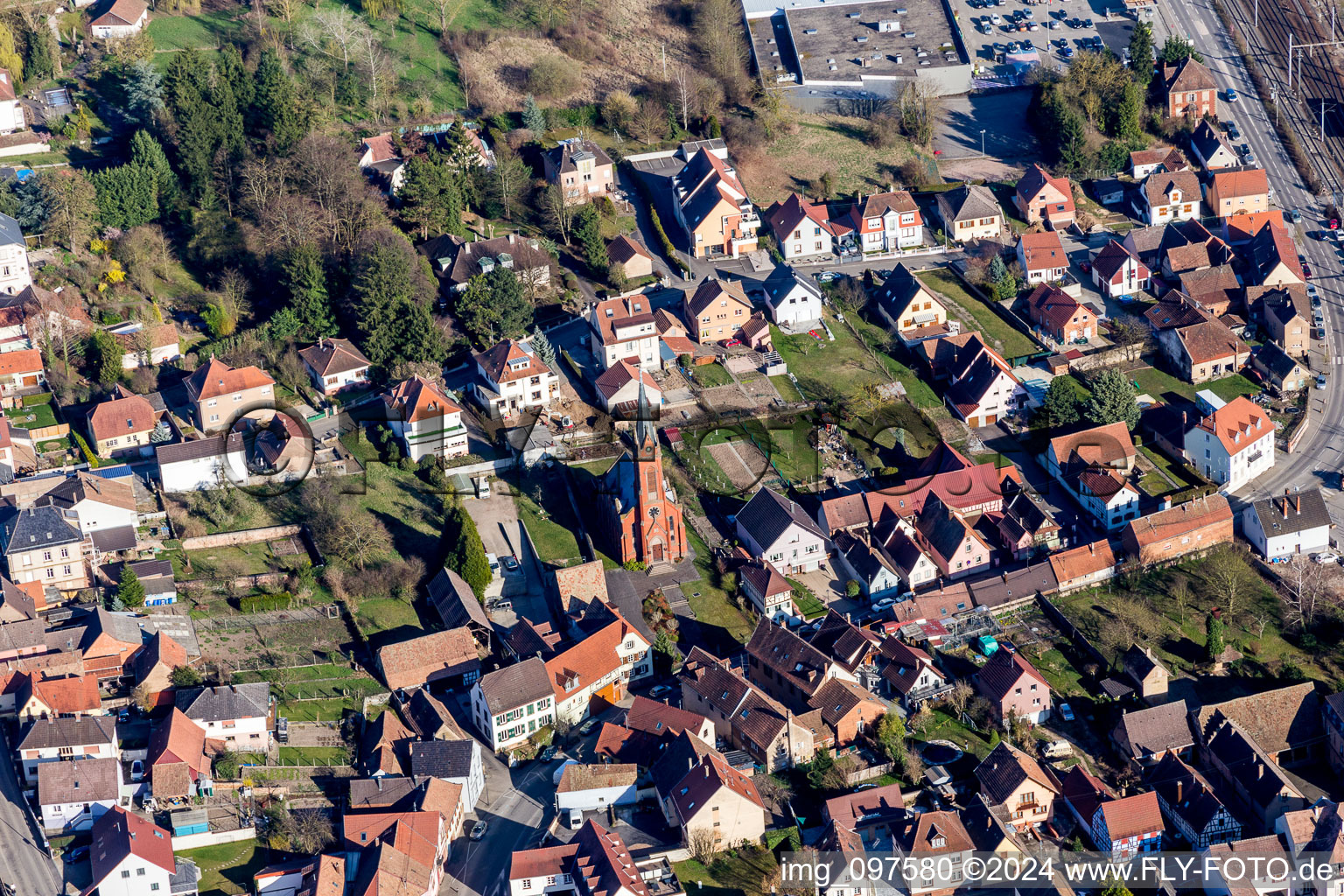 Vue aérienne de Hochfelden dans le département Bas Rhin, France