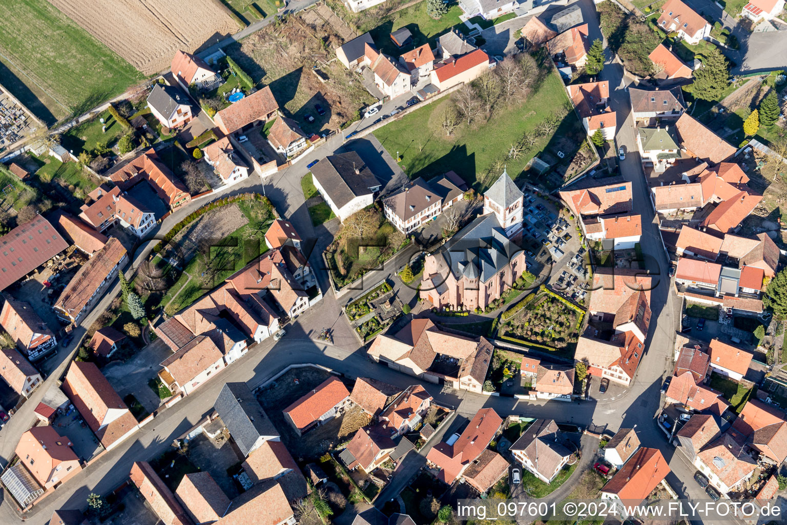 Vue oblique de Schwindratzheim dans le département Bas Rhin, France