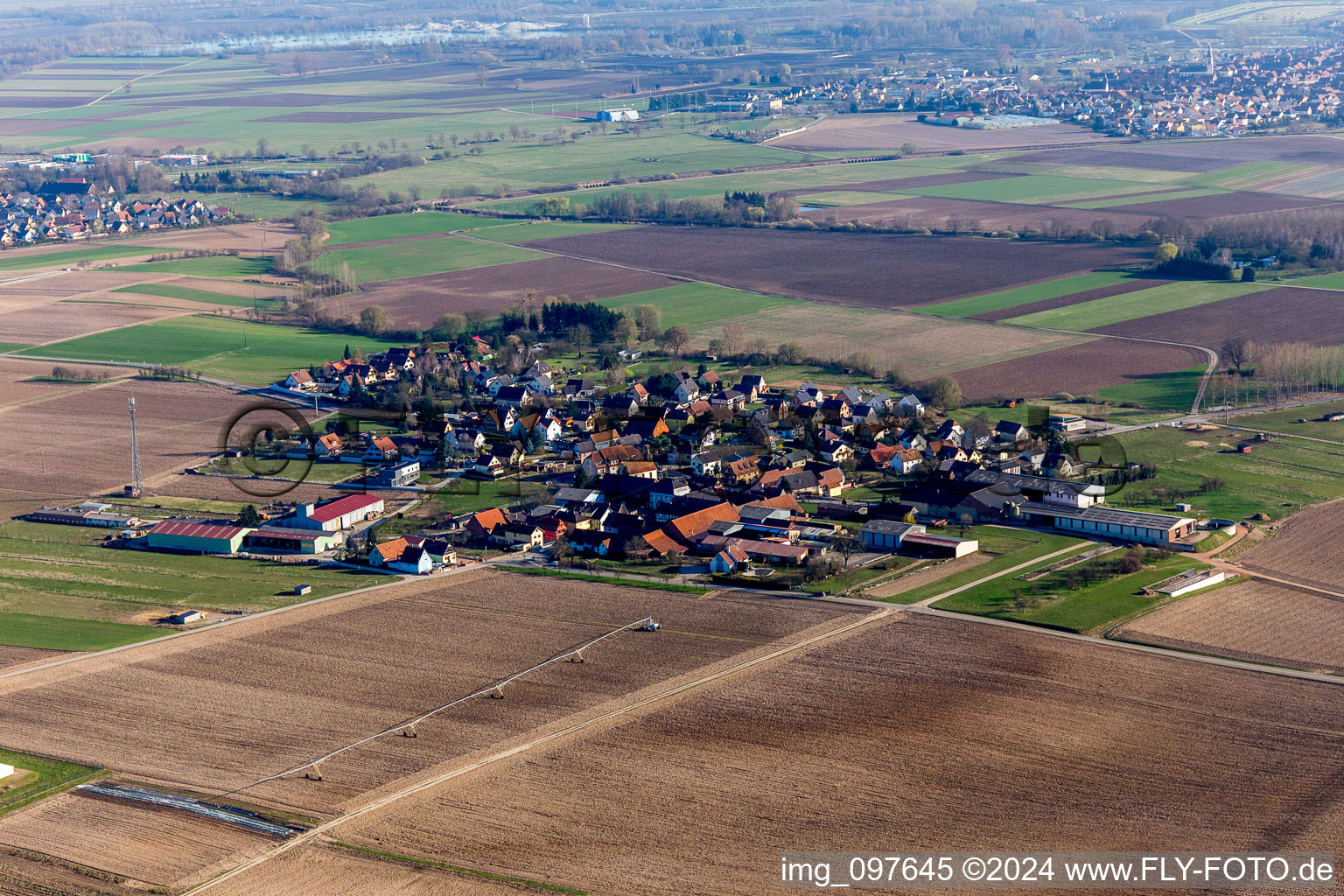 Vue aérienne de Bietlenheim dans le département Bas Rhin, France