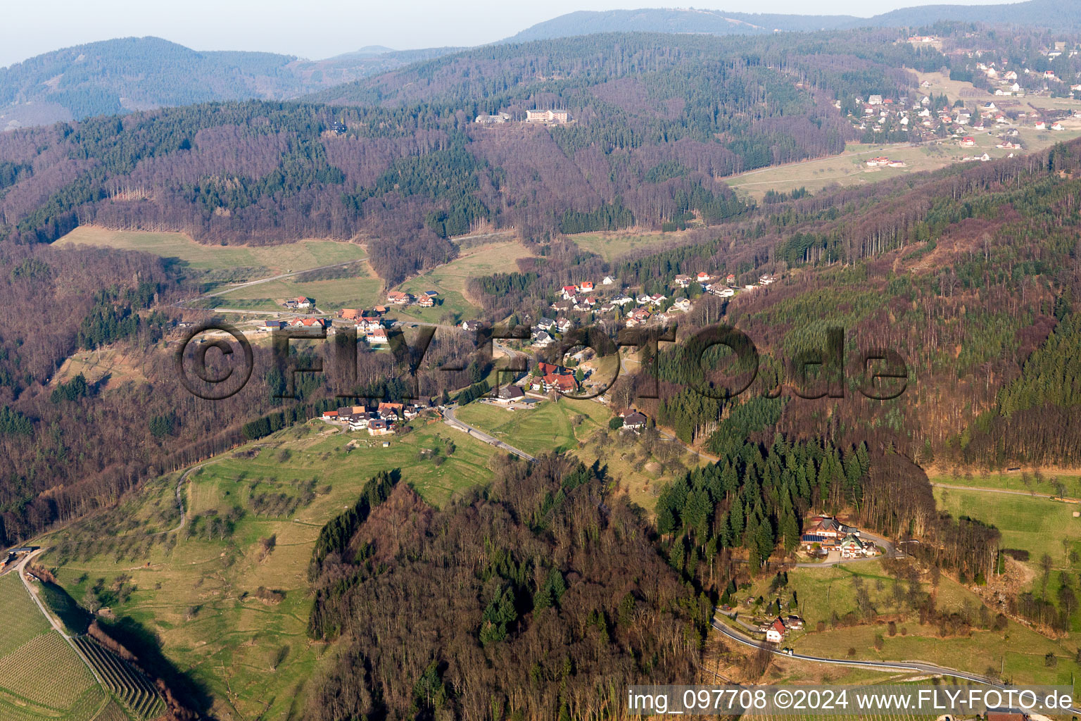 Vue aérienne de De l'ouest à Sasbachwalden dans le département Bade-Wurtemberg, Allemagne