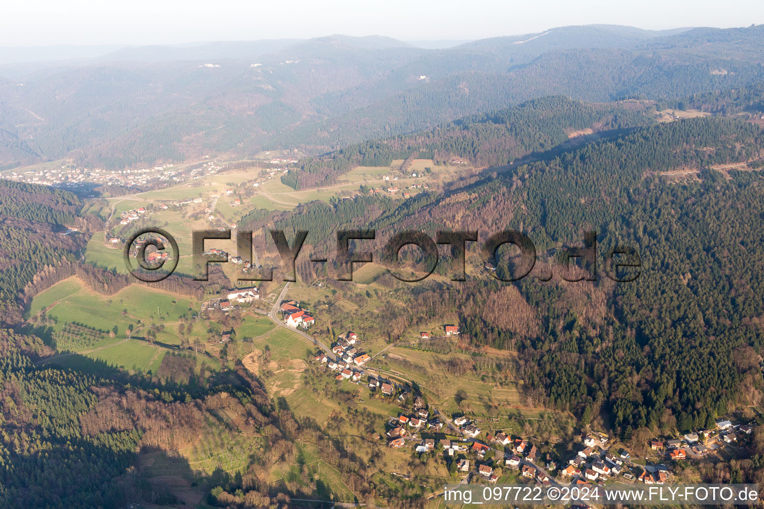 Vue aérienne de Quartier Neusatz in Bühl dans le département Bade-Wurtemberg, Allemagne